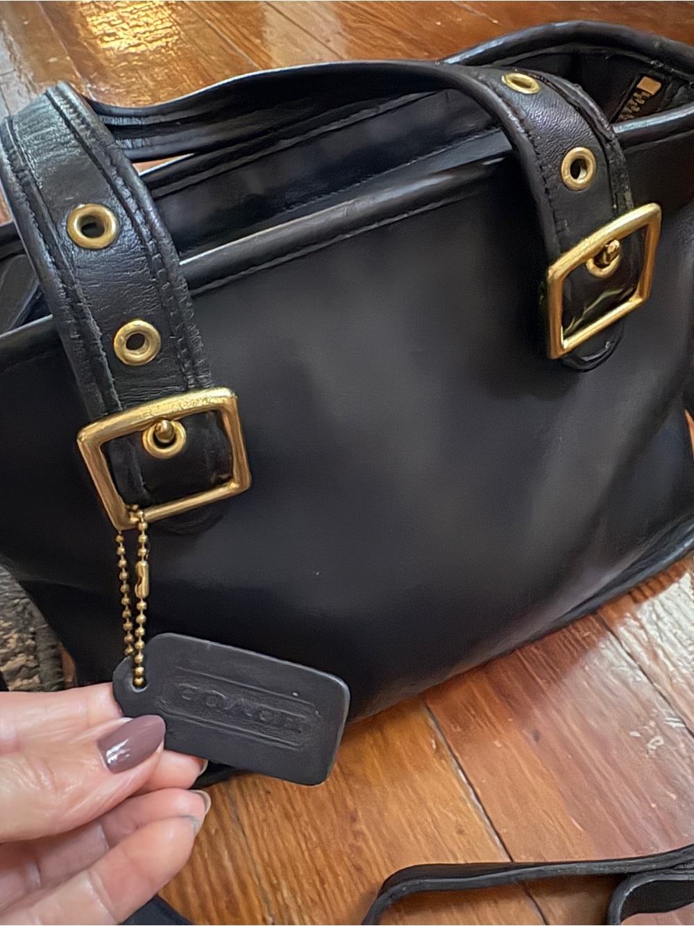 Black Leather Satchel Coach bag with Gold Hardware - Classic Women's Bag - Picture 3 of 6